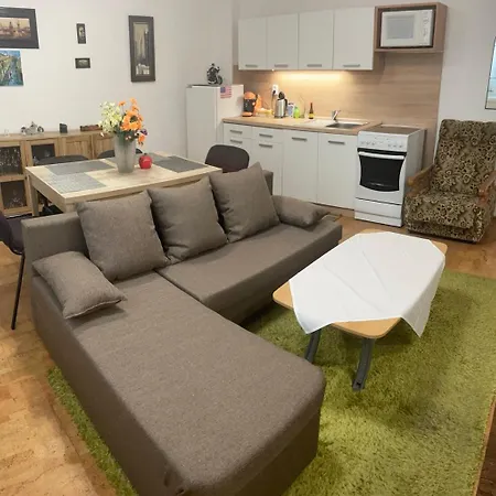 Zukalka 2Kk - Prizemi * Ostrava